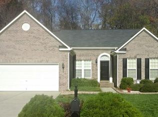 5096 Sunburst Ln, Charlotte, NC 28213