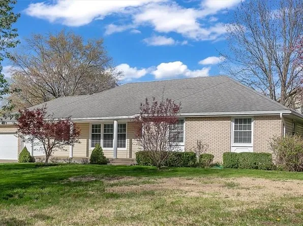 6423 Sterling Ave, Raytown, MO 64133