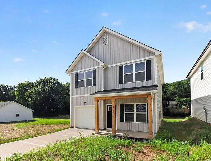 310 E Talleyrand Ave — Photo 2