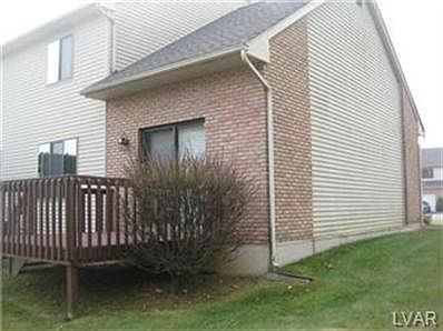 2nd image of 3245 Oakland Square Dr