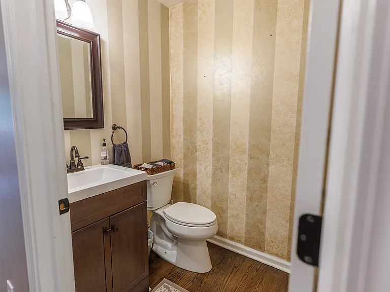 276 Parker Ave — Photo 10
