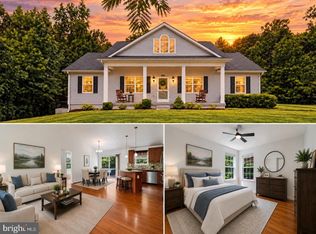 3020 Franklin Dr, Huntingtown, MD 20639