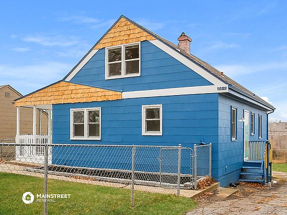 3rd image of 8612 Highland Ave