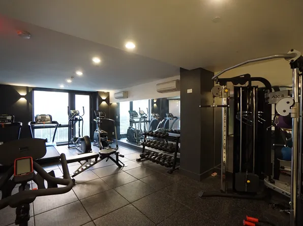 676 New York Avenue image 16 of 27