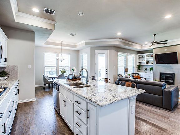 2nd image of 2107 La Cima Dr #2107
