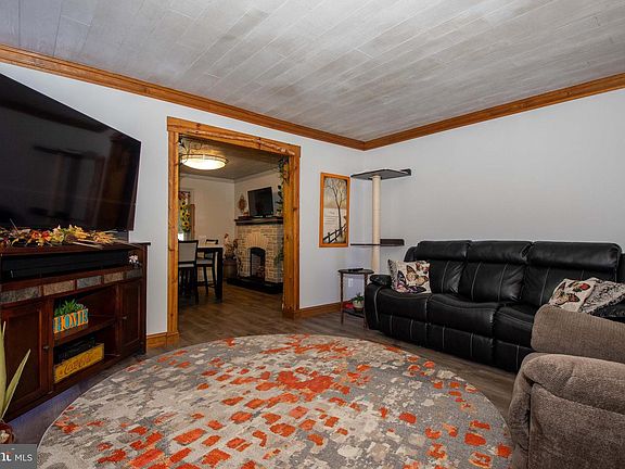 5th image of 3224 Wallford Dr