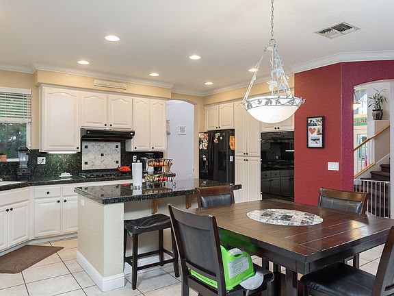 5th image of 5109 Whisper Oaks Ln