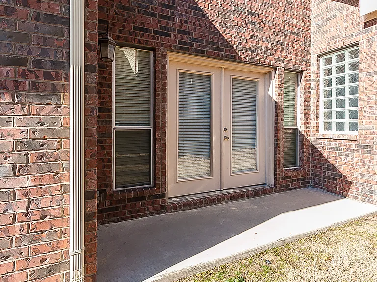 11945 Henderson Dr — Photo 16