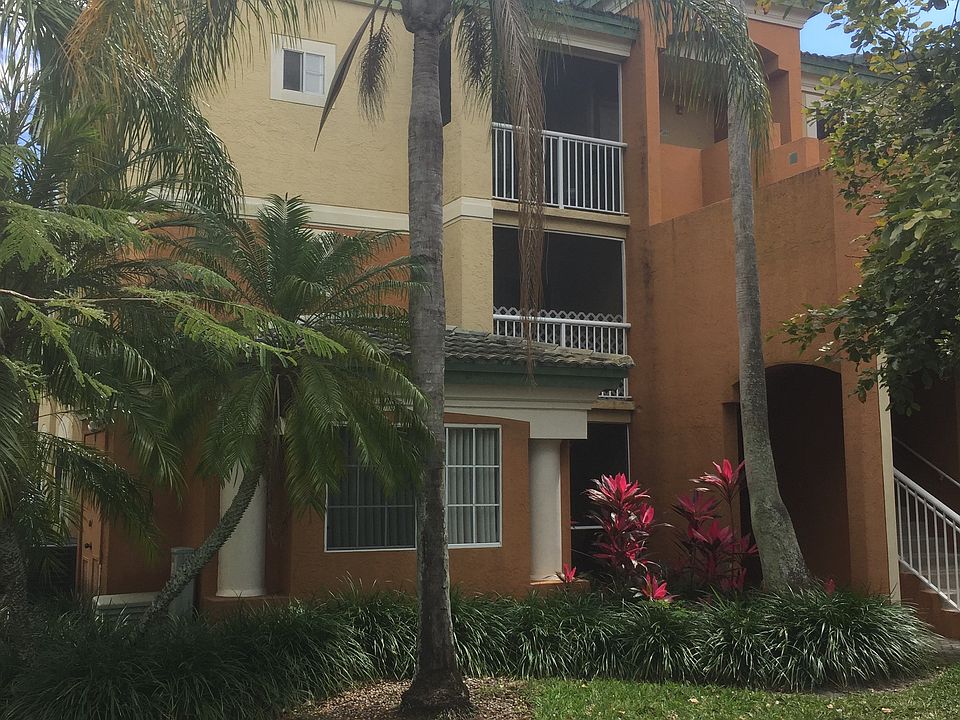1st image of 990 Coral Ridge Dr APT 204