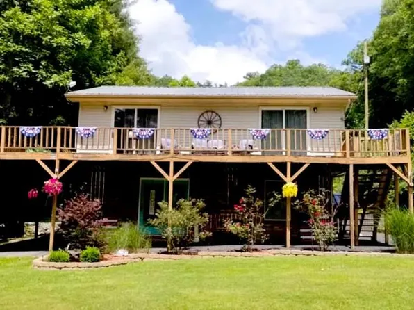 1658 Jakes Fork Rd, Vansant, VA 24656