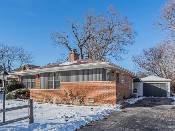201 E Manchester Dr, Wheeling, IL 60090