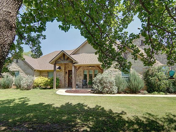 2nd image of 206 Oak Tree Ct
