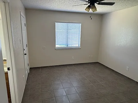 4109 Fossil Ridge Dr — Photo 11