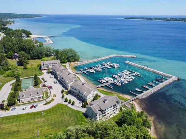 704 N Dockside Cir Unit C5, Suttons Bay, MI 49682