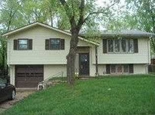 2804 Angie Dr, Bellevue, NE 68005