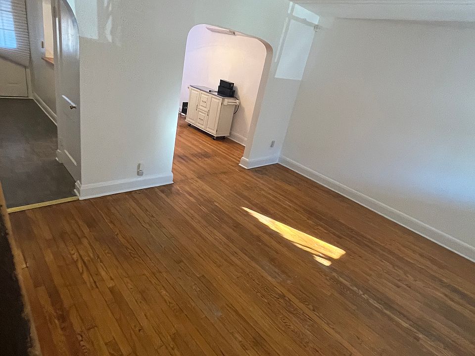 2nd image of 1805 Desoto Rd