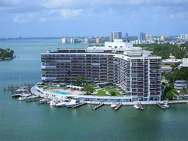 1st image of 900 Bay Dr APT 813