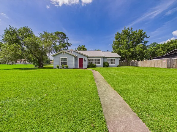 1101 15th Ave N, Texas City, TX 77590