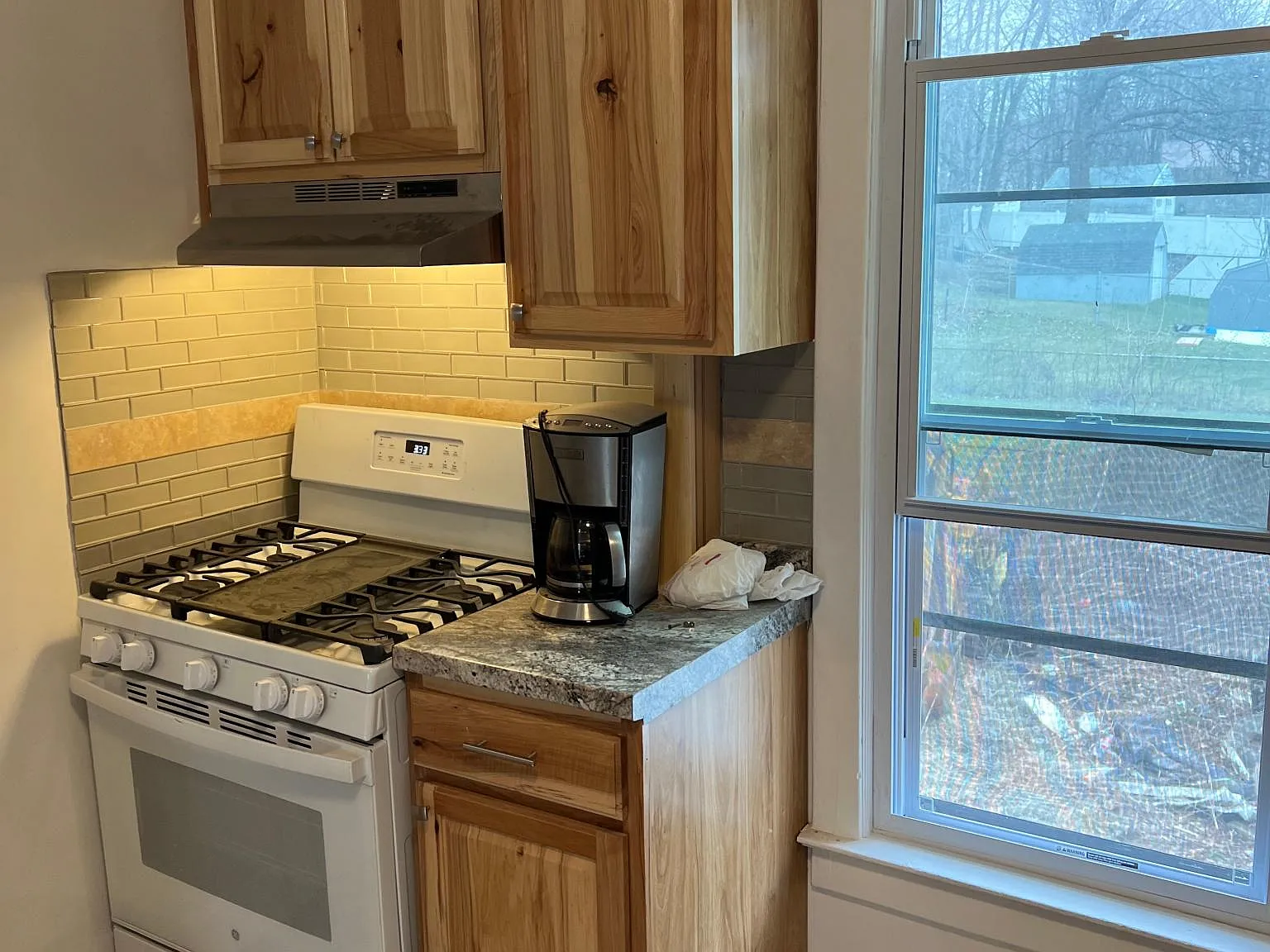 4 bed, 1100 sqft, $1,700 — Photo 4