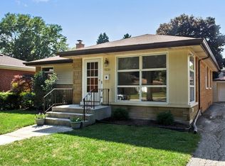 9236 Marmora Ave, Morton Grove, IL 60053