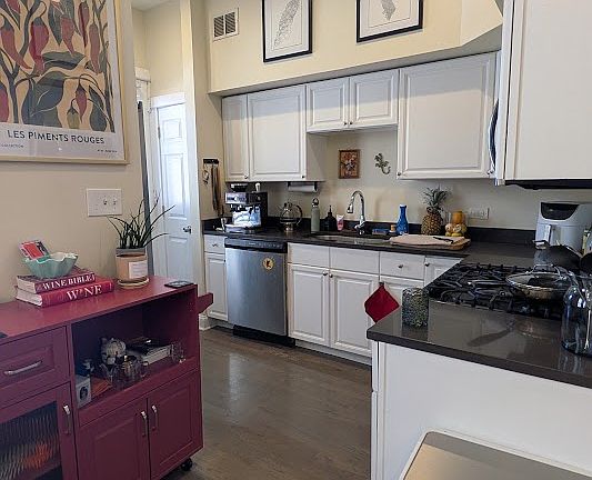 5th image of 2935 N Clark St #2NR
