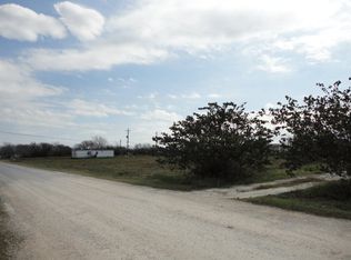 511 W Oakland Ave, Seadrift, TX 77983