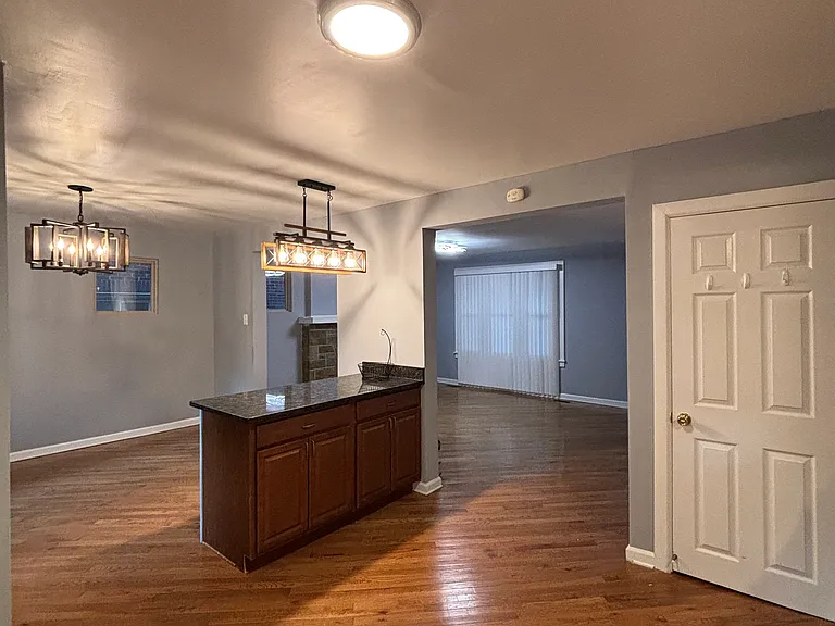 1204 Fallowfield Ave — Photo 17