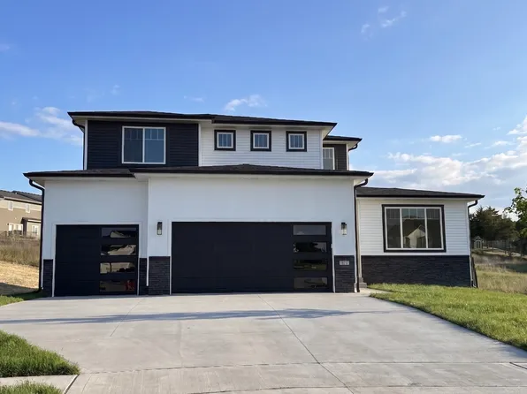 357 Napoli Ave, West Des Moines, IA 50266