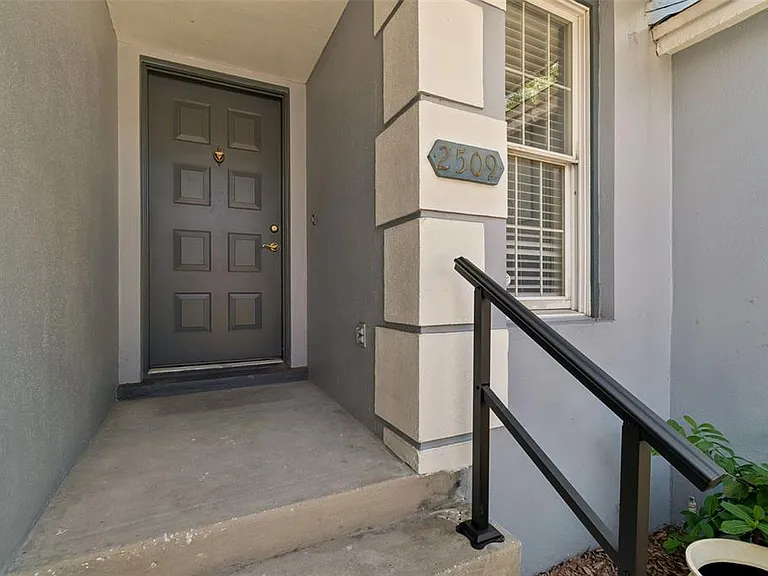 2509 Crowder Ln #13 — Photo 2