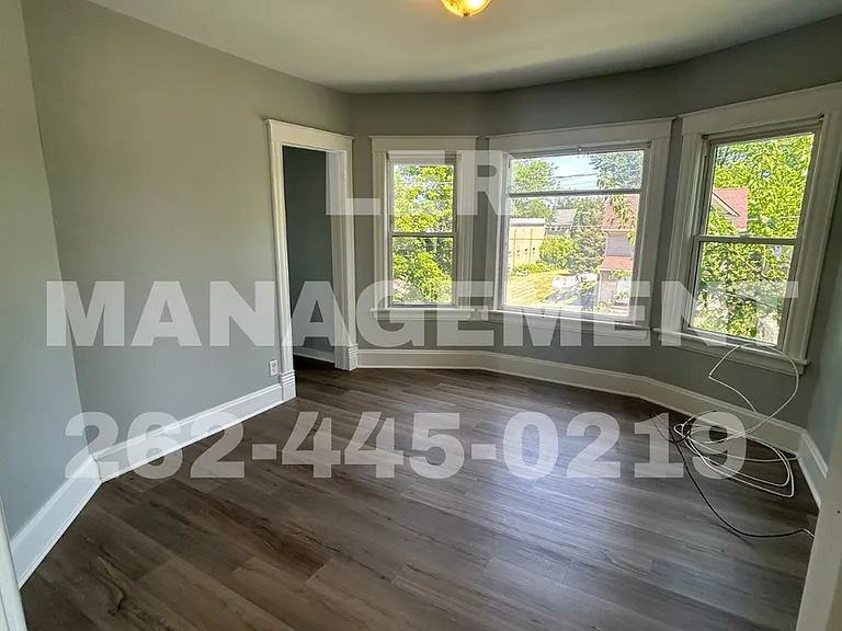 5426 16th Ave — Photo 7