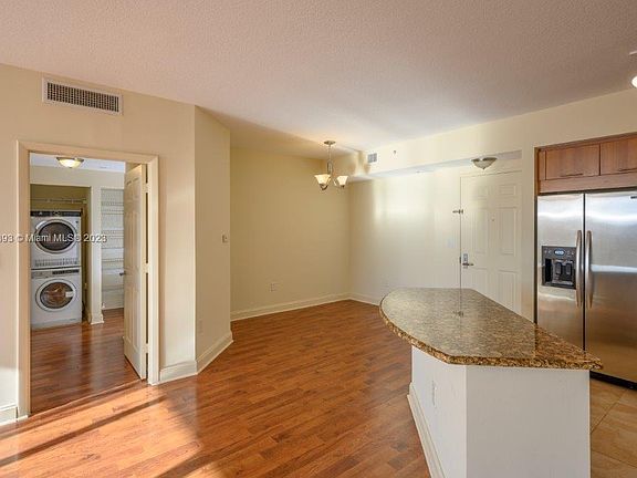 5th image of 510 NW 84th Ave APT 415