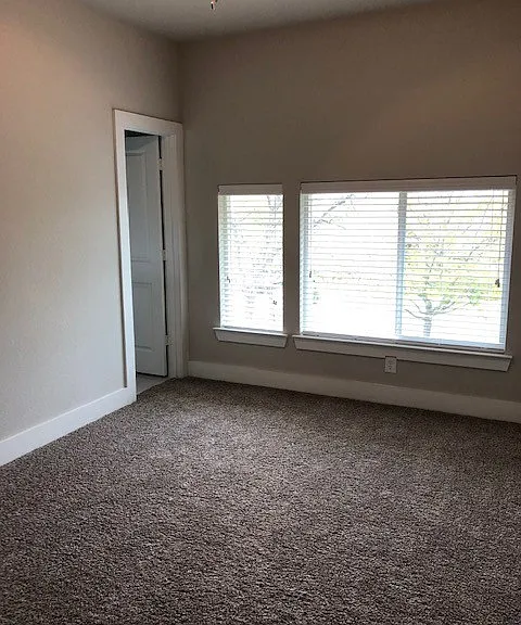 1121 Bernard St #102 — Photo 9