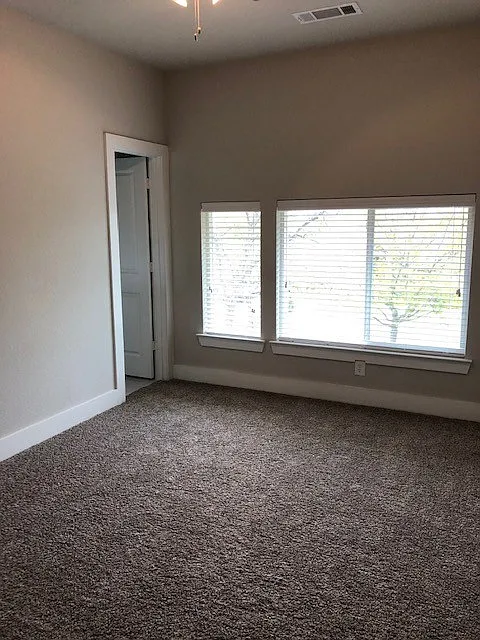 1121 Bernard St #102