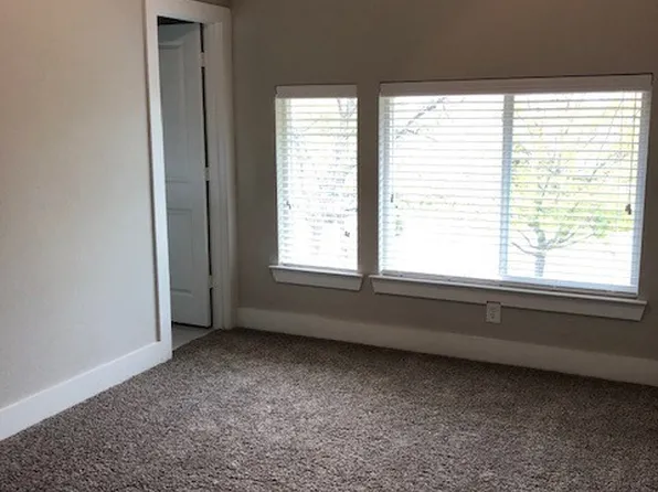 1121 Bernard St #102, Denton, TX 76201
