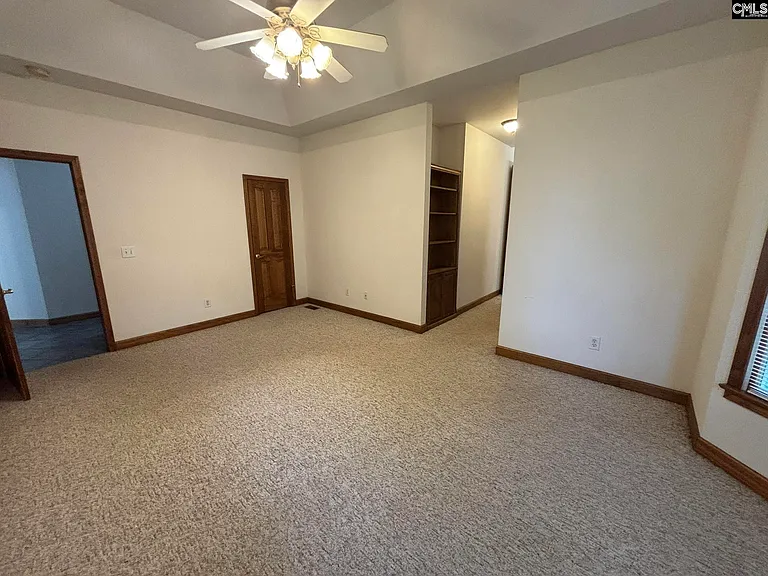 527 Superior Cir — Photo 12