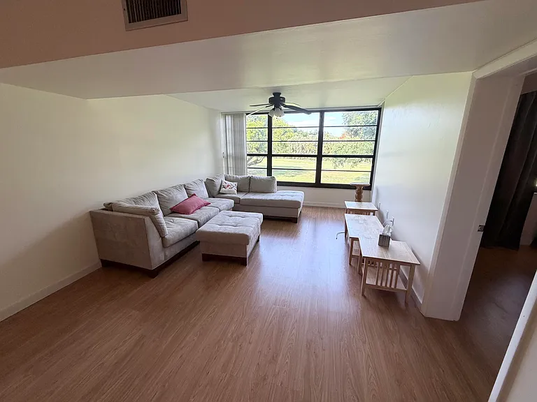 1514 Whitehall Dr #206 — Photo 5