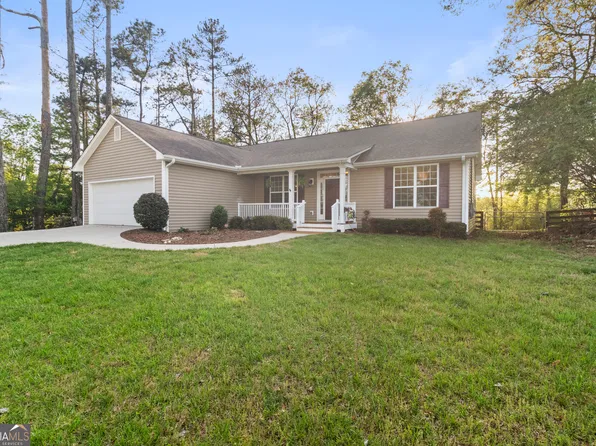 5207 Green Cir, Clermont, GA 30527