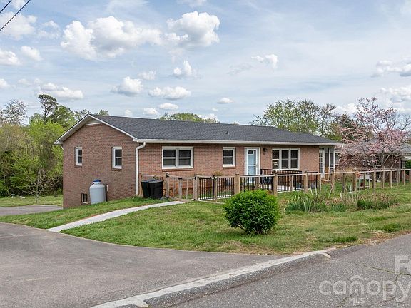 4th image of 118 Whitley Rd