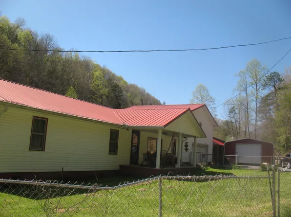 811 Knoblick Branch Rd, Stinnett, KY 40868