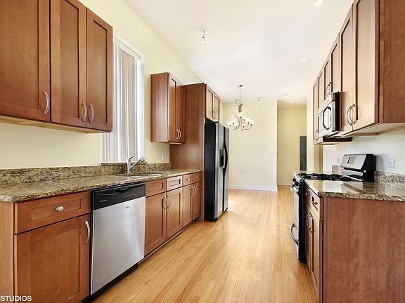 4th image of 3035 W Jackson Blvd #1