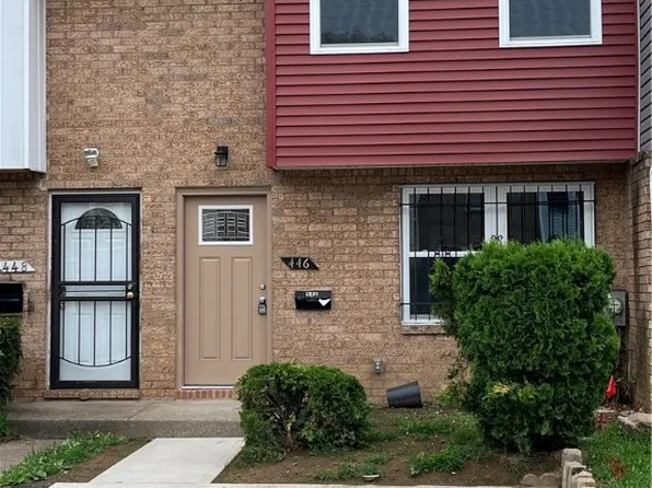 446 Enright Ct, Pittsburgh, PA 15206