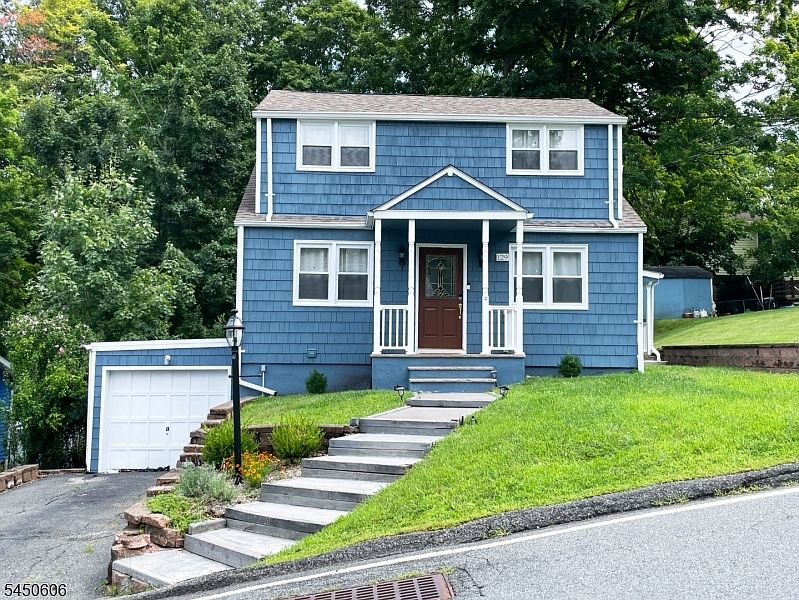 1st image of 129 Bell Ave