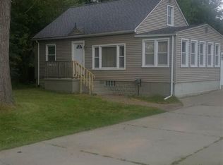 694 W Walton Blvd, Pontiac, MI