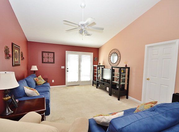 3rd image of 106 Photinia Dr