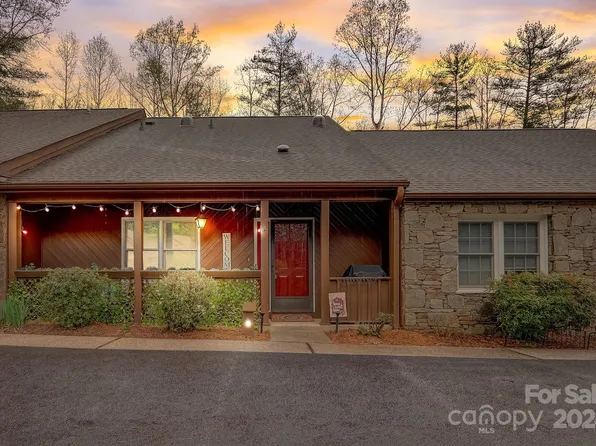 4 S Calico Ln, Etowah, NC 28729
