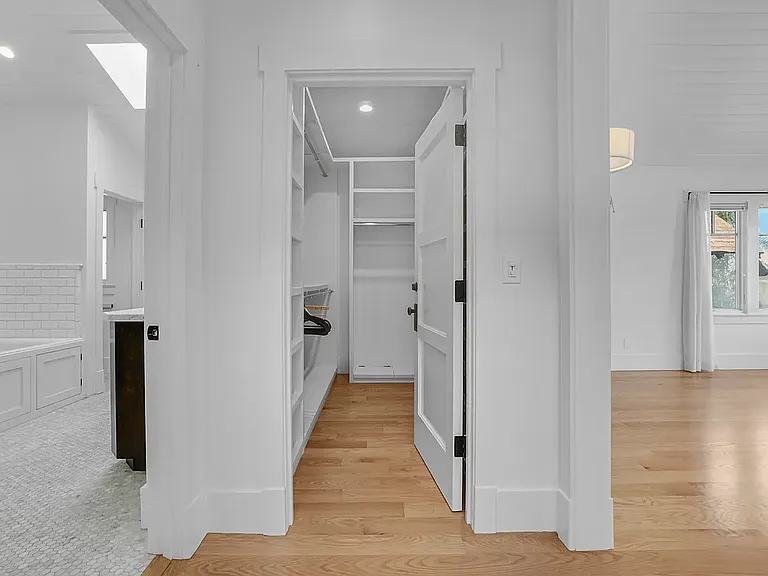 44 Sunset Ave — Photo 27
