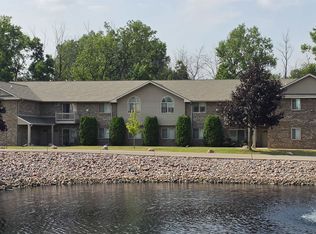 3325 N Casaloma Dr APT 40, Appleton, WI 54913