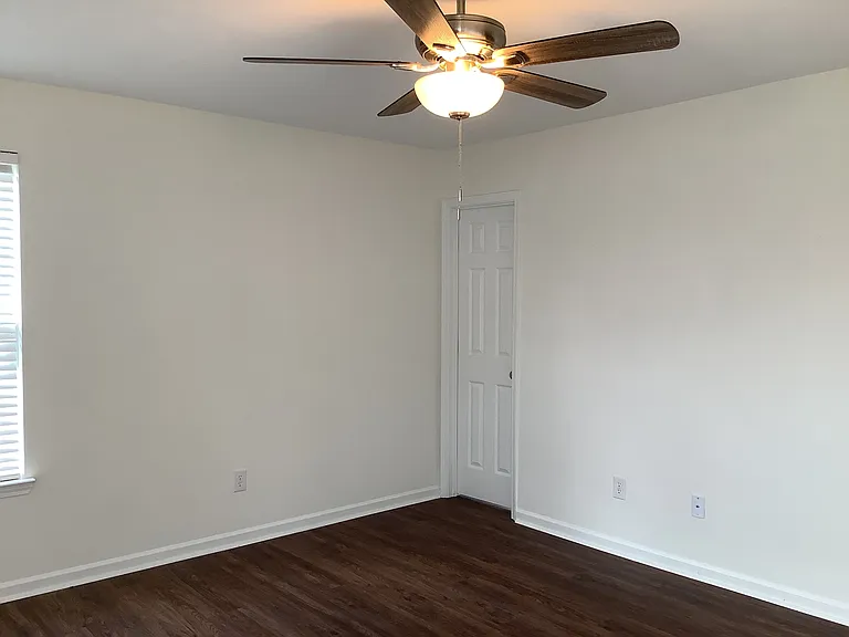 8220 Pickop Miles Ct — Photo 9