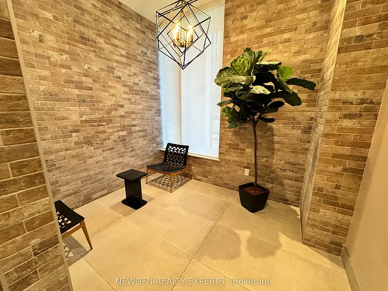 212 King William St #1220 — Photo 24
