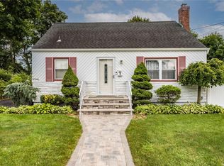 5 Plymouth Drive, Massapequa, NY 11758 | Zillow